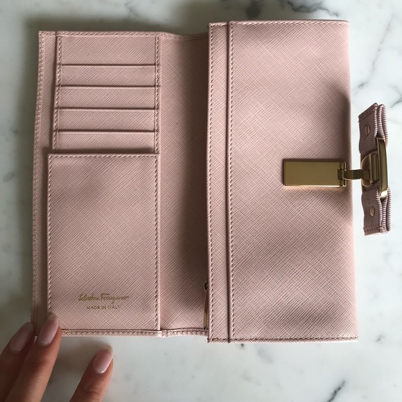 Salvatore Ferragamo Wallet - Picture 3 of 4